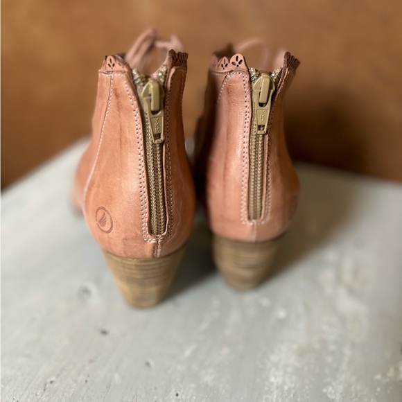 CASTA | Apolina heeled leather sandal | 39 - Picture 7 of 7